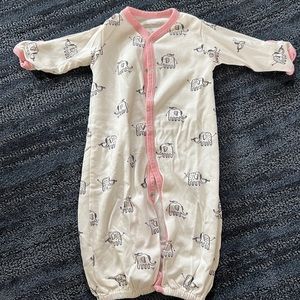 EUC- Kissy love convertible nightgown/onesie size small 0-6 months